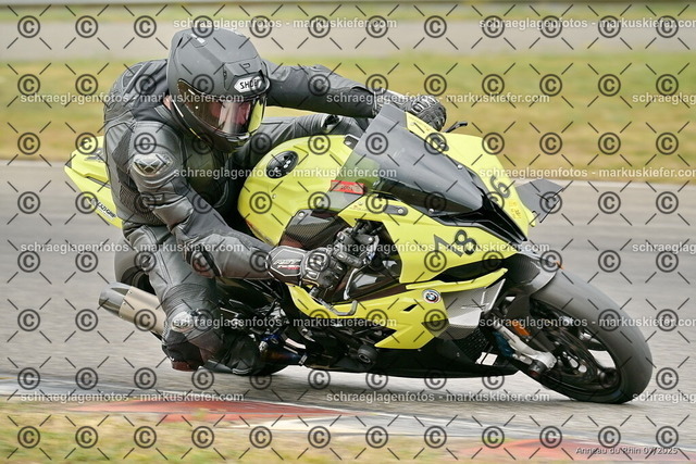 25bt05-0344 | markuskiefer.com - Realisiert mit Pictrs.com