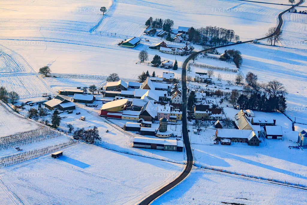 Luftbild: Ortsansicht von Nordosten im Winter bei Schnee im Ortsteil Deutschhof in Kapellen-Drusweiler im Bundesland Rheinland-Pfalz in Deutschland.Foto: IMG_36463.jpg vom 03.01.2011 durch Werner Riehm/FLY-FOTO.deAuflösung des Originals: 4752 x 3168 px