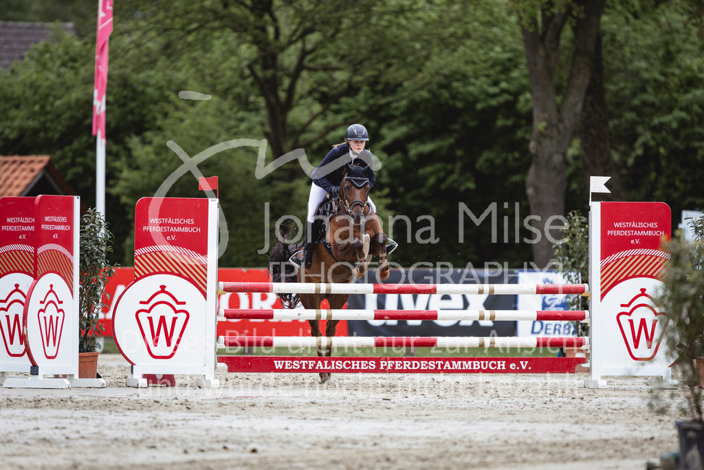 240504_PonyTrophy-225 | Deine schönsten Turniermomente als professionelle Fotos! Entdecke hochwertige Pferdesport-Fotografie im Online-Shop. Jetzt Fotos finden & bestellen!