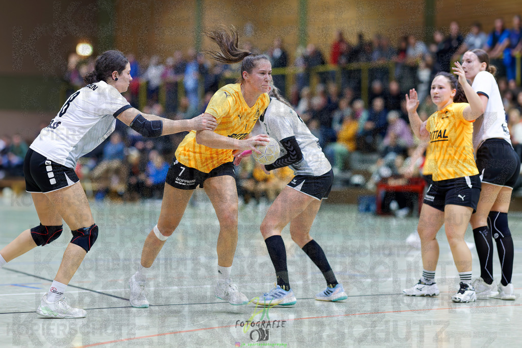Frauen Oberliga Mitte (HHV); HSG Eibelshausen/Ewersbach - HSG Linden | Frauen Oberliga Mitte (HHV); HSG Eibelshausen/Ewersbach - HSG Linden am 15.11.2025 in Eibelshausen (Holderberghalle)Photo © 2025 - Jörg Heinrich - Realisiert mit Pictrs.com