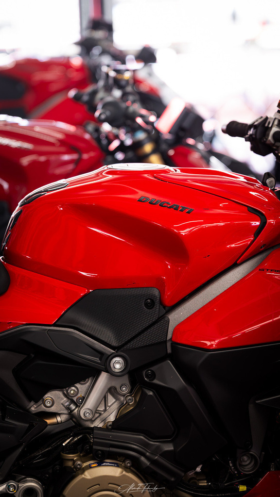 Ducati Trackday Hockenheimring 2026 | Entdecken Sie die faszinierende Welt von Alexander Tschuncky Arts: Kreative Fotografie, atemberaubende Automobilkunst und hochwertiger Bilderdruck. Lassen Sie sich inspirieren! - Realisiert mit Pictrs.com