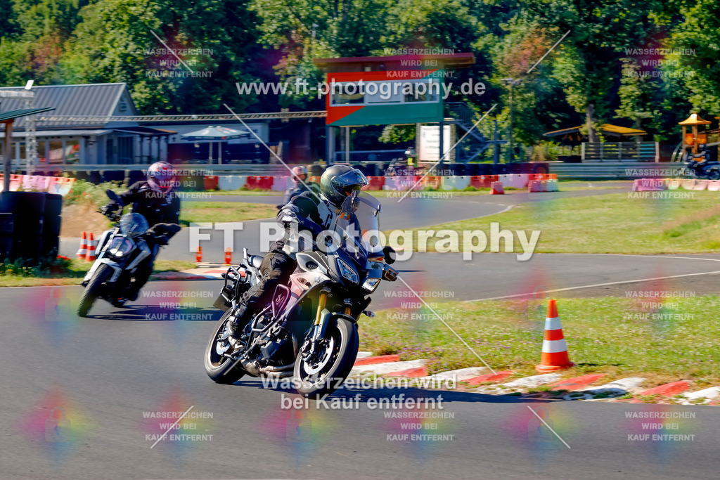 _MOT8778 | Hier findet Ihr Bilder von Touristenfahrten auf der Nürburgring Nordschleife oder von anderen Veranstaltungen die ich besucht habe. Viel Spass beim Durch Schauen 