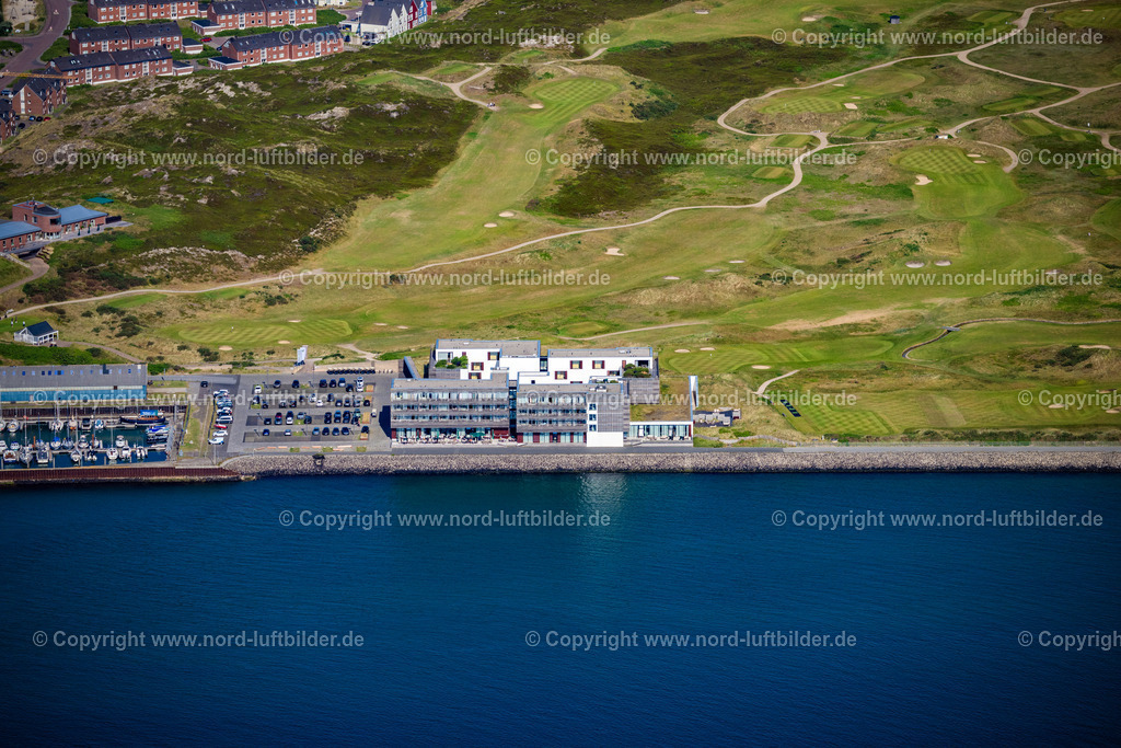 Sylt_Hörnum_Budersand_Hotel_Golf_Spa__ELS_9086130625 | HöRNUM (SYLT) 21.06.2025 Gebäudekomplex der Hotelanlage " Budersand " mit Spa und Golfplatz in Hörnum (Sylt) im Bundesland Schleswig-Holstein, Deutschland. Weiterführende Informationen bei: Südkap GmbH & Co. KG. // Complex of the hotel building in Hoernum (Sylt) in the state Schleswig-Holstein, Germany. Further information at: Suedkap GmbH & Co. KG. Foto: Martin Elsen