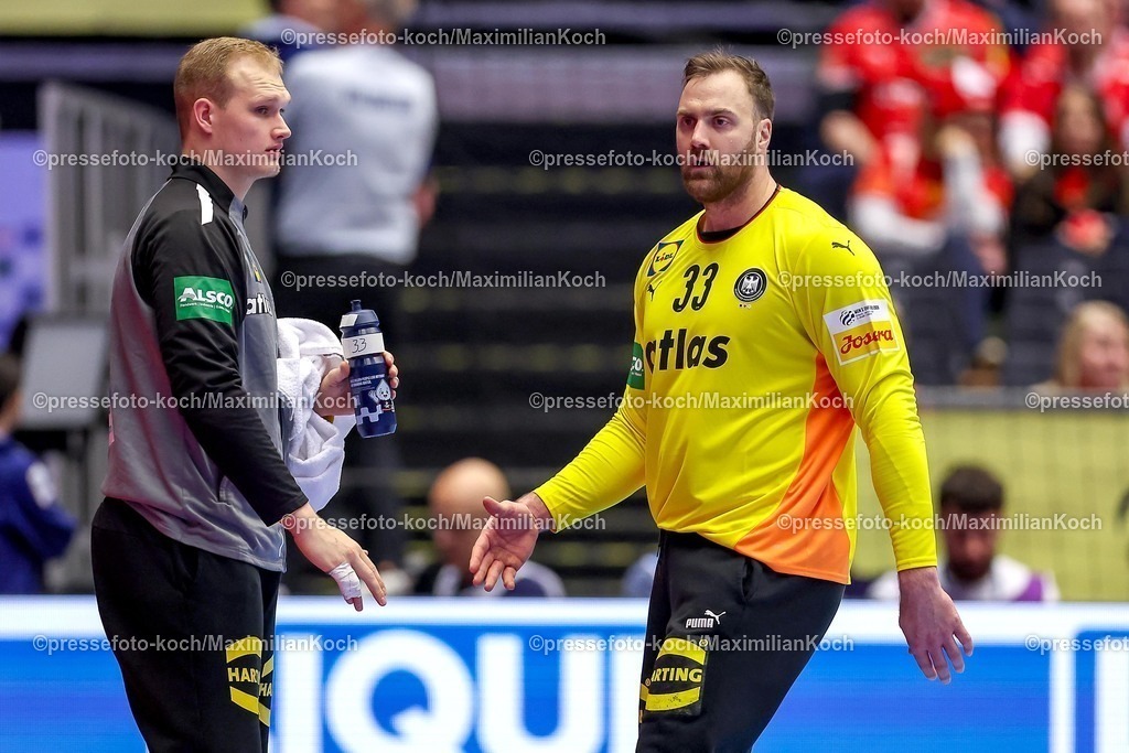 EHF22012601070 | 22.01.2026, Handball, Men's EHF EURO 2026, Deutschland - Portugal, Jyske Bank Boxen in Herning, Dänemark, Main Round:  David Späth (Germany #01)  Andreas Wolff (Germany #33) zusammen 