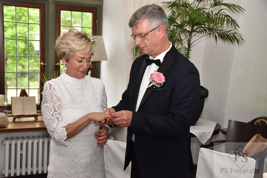 Hochzeit_Haus_Thoholte_Geseke_7 | Hochzeitsfotograf aus Leidenschaft in Büren und Umgebung - Professionelle Hochzeitsreportagen mit emotionalen Fotos - Realisiert mit Pictrs.com