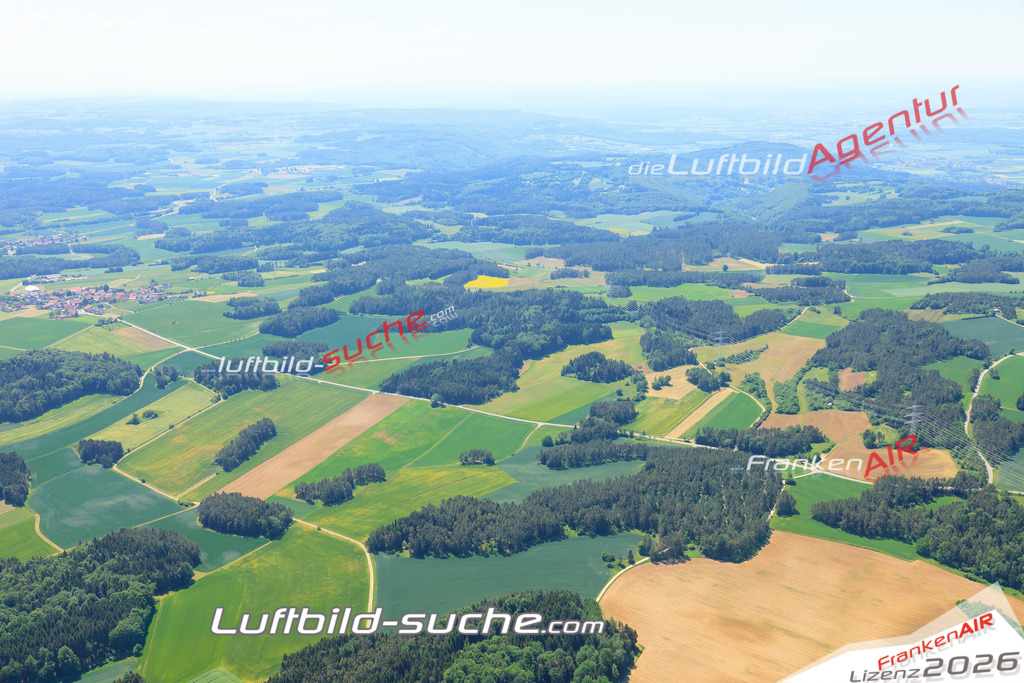 Die Luftaufnahme der Stadt Wattendorf wurde vom UL-Flugzeug heraus erstellt ( keine Drohne )- hohe Auflösung für beste Qualität