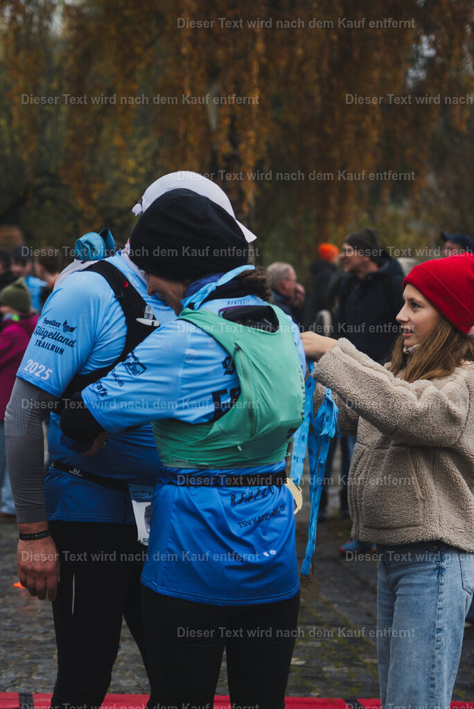 cineathletes-huegelland-2025-11-09-12-14-53 | Sportfotografie rund um Obstacle Course Racing und Trail Run - Realisiert mit Pictrs.com