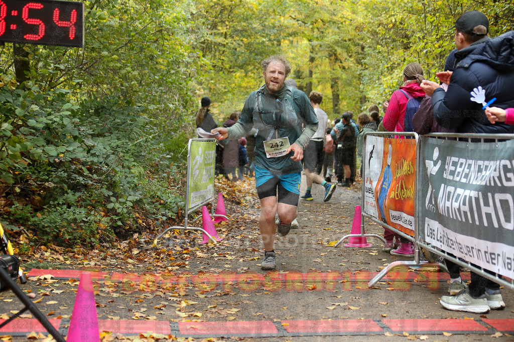 251026_1300_EX1_2170 | Sportfotografie im Rhein-Sieg Kreis, Köln, Bonn, NRW, Rheinland Pfalz, Hessen, etc. Unser Tätigkeitsfeld umfasst den Laufsport vom Volkslauf über den Marathon, Duathlon, Triathon bis zum Ultralauf wie Kölnpfad Ultra oder Schindertrail.