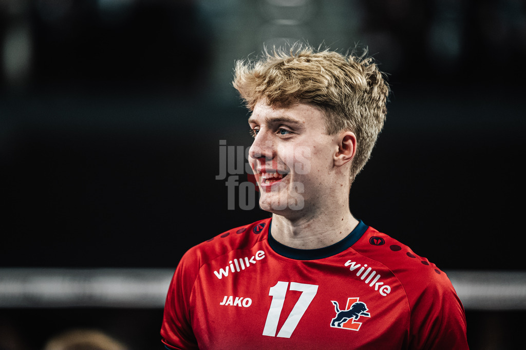 Volleyball | Herren | Saison 2025/2026 | 1. Volleyball Bundesliga Männer | DVV Pokal Halbfinale | SVG Lüneburg vs. SWD powervolleys Düren | 16.12.2025 | Axel Valentin Enlund (#17, SVG Lüneburg)