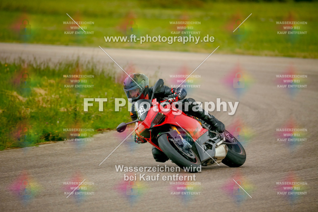 _MOT2695 | Hier findet Ihr Bilder von Touristenfahrten auf der Nürburgring Nordschleife oder von anderen Veranstaltungen die ich besucht habe. Viel Spass beim Durch Schauen 