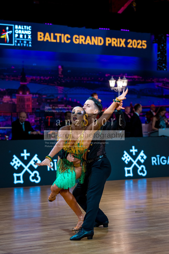 20251213_Baltic-GP_1956-2 | Tanzsportbilder, Standardtanz, Lateintanz, WDSF, DTV, LTVB, dancecomp, goc, hessen tanzt, blaues band der spree, walzer, tango, wiener walzer, slowfox, quickstepp, samba, rumba, cha-cha-cha, paso doble. jive, hd-kroft photography, turniertanzsport