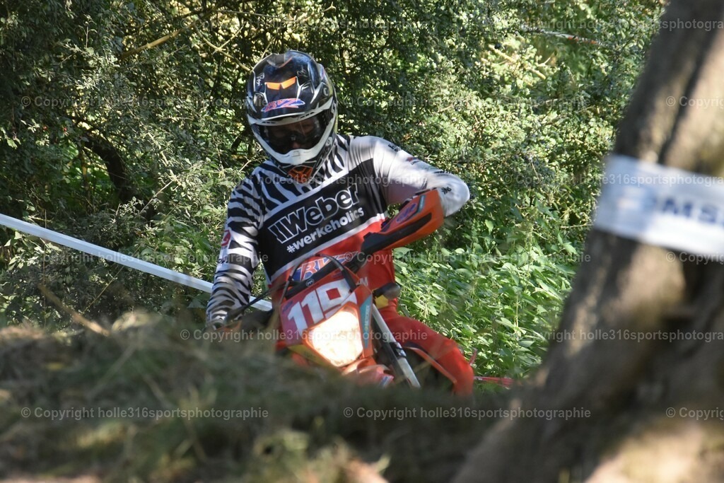 DSC_0082 | Sportfotografie , Motorsport, Motoross, Reitsport, Mointainbike, Enduro,
Landschaft , Outdoor, Eventfotografie, Landschaft, Bilder online bestellen - Realisiert mit Pictrs.com