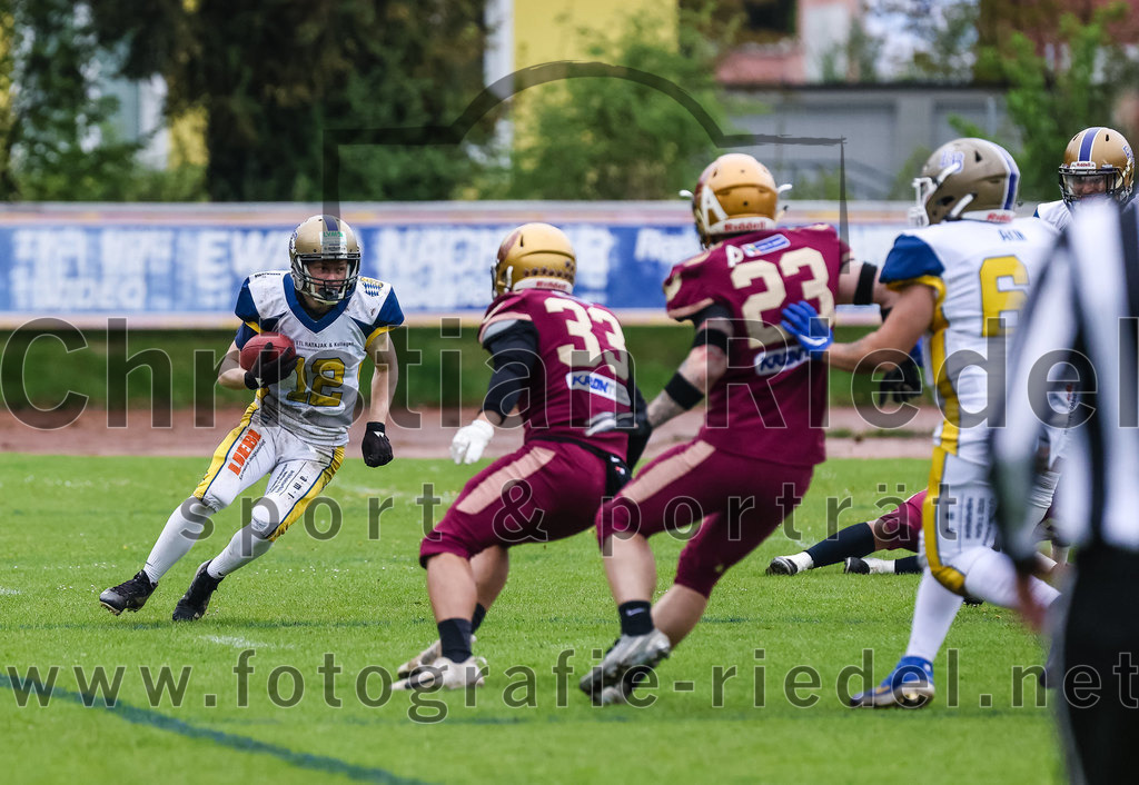 2022-04-30_115_Erding_Bulls_gegen_Regensburg_Phoenix | Erding, Deutschland, 30.04.2022:
Football, Regionalliga 2022, 1. Spieltag, Erding Bulls gegen Regensburg Phoenix

Foto: Christian Riedel / fotografie-riedel.net