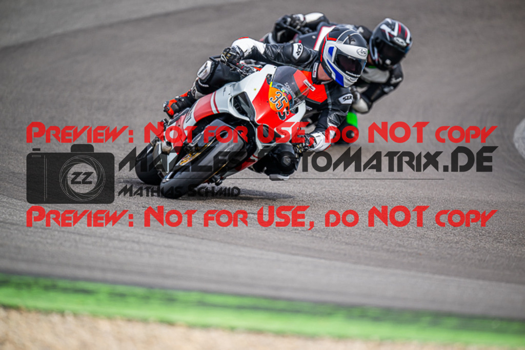 MaZZes_FotoMatrix_230410_3548 | ROT