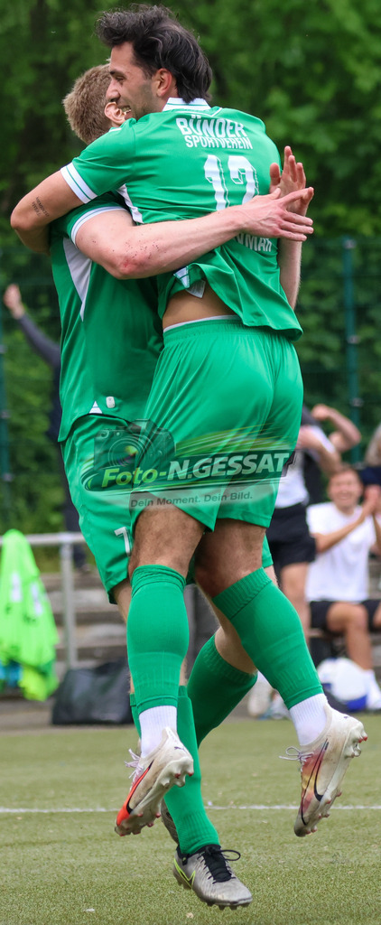 Bünder SV - SV Enger-Westerenger, | Auf dem Bild zu sehen: grün Bünder SV v.l.: Volkmar Vöge, Batuhan Kaymak  Bünder SV, SV Enger-Westerenger, Saison 25/26, Kreisliga A, Bünde, Deutschland - Realisiert mit Pictrs.com