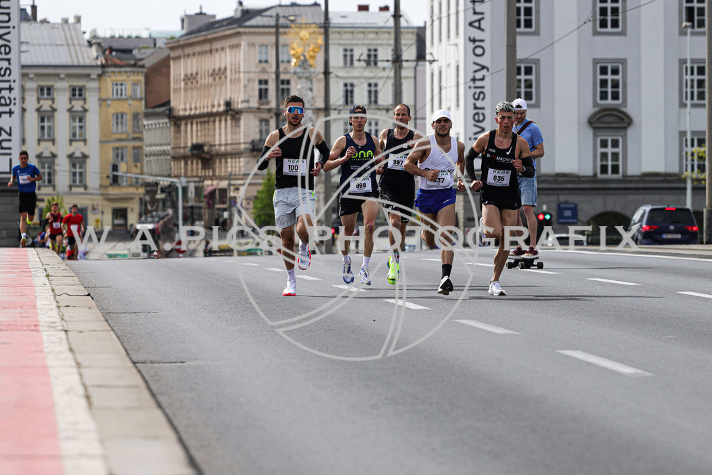 ..... | Int. 3 Brückenlauf Linz, Foto: WAPICS/Binder Manuel