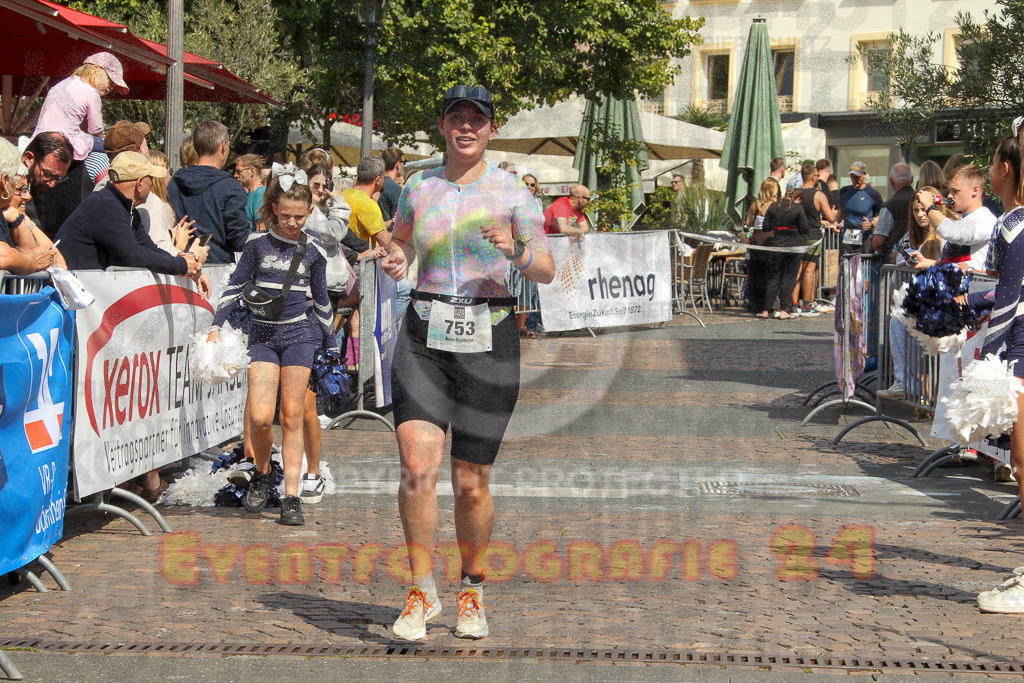 250824_1500_EV4_2524 | Sportfotografie im Rhein-Sieg Kreis, Köln, Bonn, NRW, Rheinland Pfalz, Hessen, etc. Unser Tätigkeitsfeld umfasst den Laufsport vom Volkslauf über den Marathon, Duathlon, Triathon bis zum Ultralauf wie Kölnpfad Ultra oder Schindertrail.