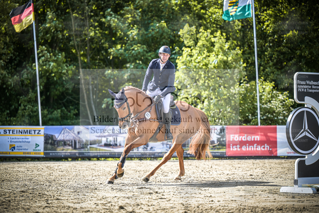 DOS_9426 | Entdecke hochwertige Reitturnierfotos von Foto Oger. Professionell, emotional und authentisch – jetzt Lieblingsmomente im Shop bestellen. - Realisiert mit Pictrs.com