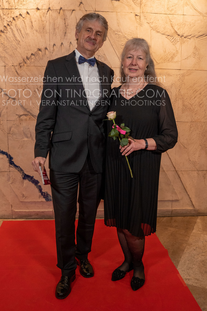 CCC_Frühlingsball_Teppich_byTINOGRRAFIE-75 | (c) TINOGRAFIE.COM
