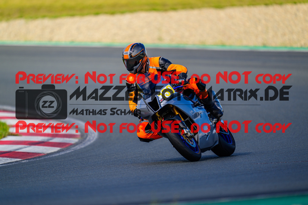 MaZZes_FotoMatrix_240724_6007705_2-253 | GELB