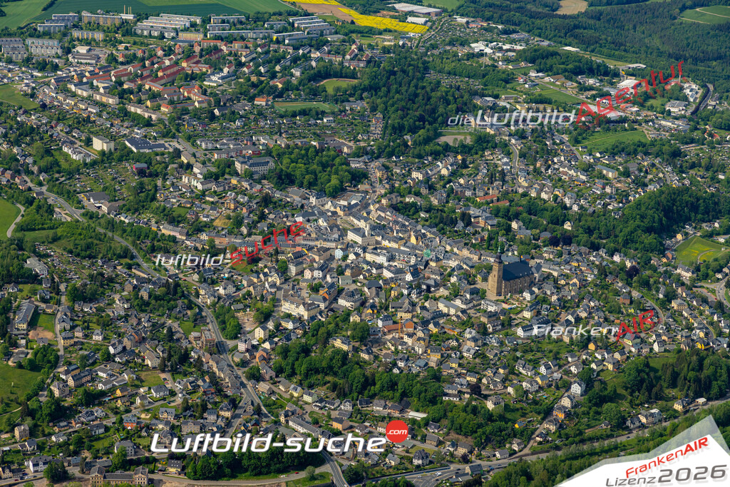 Das Luftbild der Stadt Schneeberg wurde 2022 vom Flugzeug heraus erstellt (keine Drohnen-Aufnahmen) Aufnahmehöhe ca.450 Meter- hohe Bildauflösung und Druck-Qualität. Garantiert!