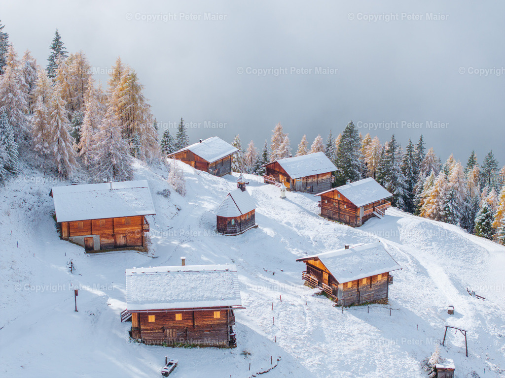 Kamelisenalm_Herbst_Schnee_2023-41 | default