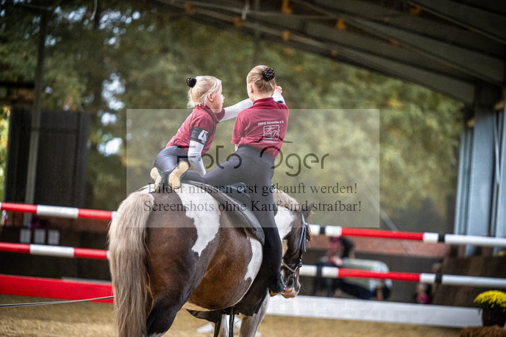 DOS_0288 | Entdecke hochwertige Reitturnierfotos von Foto Oger. Professionell, emotional und authentisch – jetzt Lieblingsmomente im Shop bestellen.Deutschlandweite Turnierfotografie. - Realisiert mit Pictrs.com