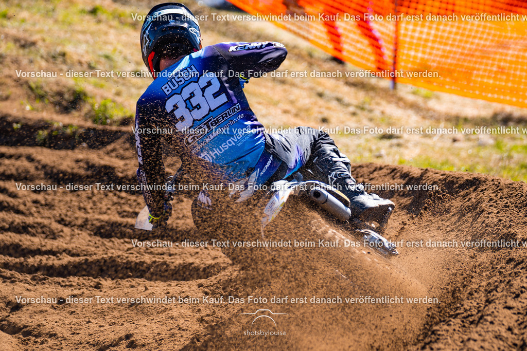 20260501_MCWriezen-3346 | Sportfotografin aus Berlin-Brandenburg mit Fokus auf Motocross. Ich halte deine sportliche Leistung und echte Emotionen auf und neben der Strecke professionell fest. Entdecke die Fotos von deinem Rennen und bestelle sie direkt hier im Shop.