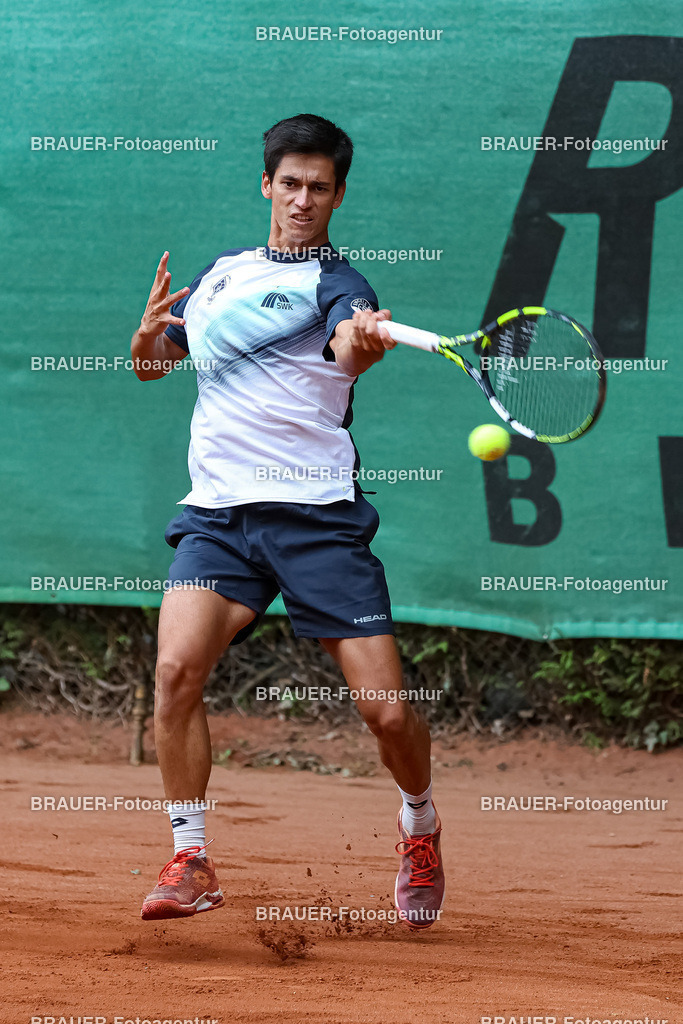 HTC Blau-Weiß Krefeld - LTTC Rot-Weiß Berlin  | Krefeld, Deutschland 21.07.2023, Carlos Sanchez Jover (HTC Blau-Weiß Krefeld) gegen Oriol Roca-Botalla (LTTC Rot-Weiss Berlin) ,

bei der 2. Tennis Bundesliga Nord Begegnung zwischen HTC Blau-Weiß Krefeld und LTTC Rot-Weiß Berlin am 21.07.2023 in Krefeld.

(Foto: BRAUER-Fotoagentur)
 
