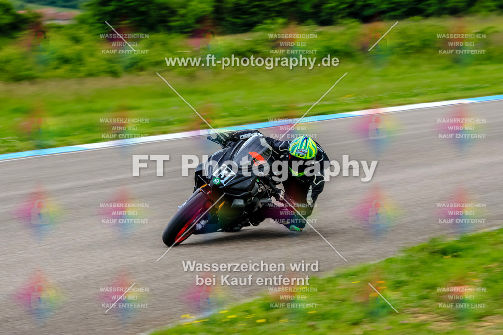 MotoTeam-3565 | Hier findet Ihr Bilder von Touristenfahrten auf der Nürburgring Nordschleife oder von anderen Veranstaltungen die ich besucht habe. Viel Spass beim Durch Schauen 
