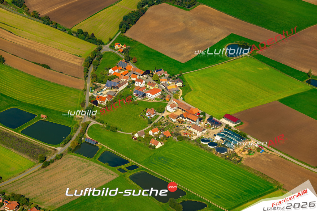 Die Luftaufnahme Hohersdorf - Schmidgaden wurde 2022 vom Flugzeug aus (keine Drohne) erstellt. Hohe Auflösung -für große Poster und Wandbilder geeignet - Garantiert!