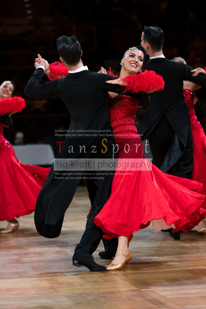 20241109_DM-Formationen_Vorrunde_2915 | Tanzsportbilder, Standardtanz, Lateintanz, WDSF, DTV, LTVB, dancecomp, goc, hessen tanzt, blaues band der spree, walzer, tango, wiener walzer, slowfox, quickstepp, samba, rumba, cha-cha-cha, paso doble. jive, hd-kroft photography, turniertanzsport