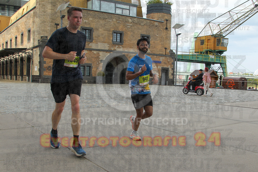 250920_1528_EV4_8900 | Sportfotografie im Rhein-Sieg Kreis, Köln, Bonn, NRW, Rheinland Pfalz, Hessen, etc. Unser Tätigkeitsfeld umfasst den Laufsport vom Volkslauf über den Marathon, Duathlon, Triathon bis zum Ultralauf wie Kölnpfad Ultra oder Schindertrail.