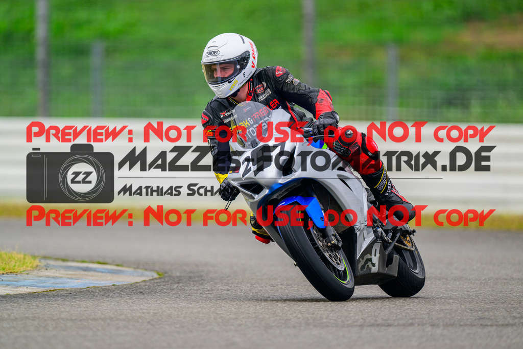 MaZZes_Fotomatrix_20240923_6007705_2479 | Fotograf Mathias Schmid
Sportfotograf,
Eventfotograf,
Hochzeitsfotograf,
Portraitfotograf