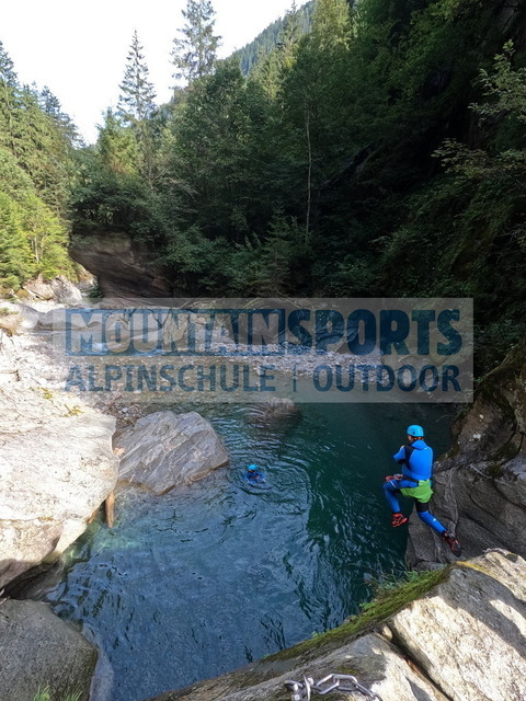 GOPR6655 | Bestelle die Bilder deines Berg- oder Wasser-Abenteuers mit Mountain Sports bequem von zu Hause aus direkt über unseren Online Fotoshop von pictrs.com. - Realisiert mit Pictrs.com