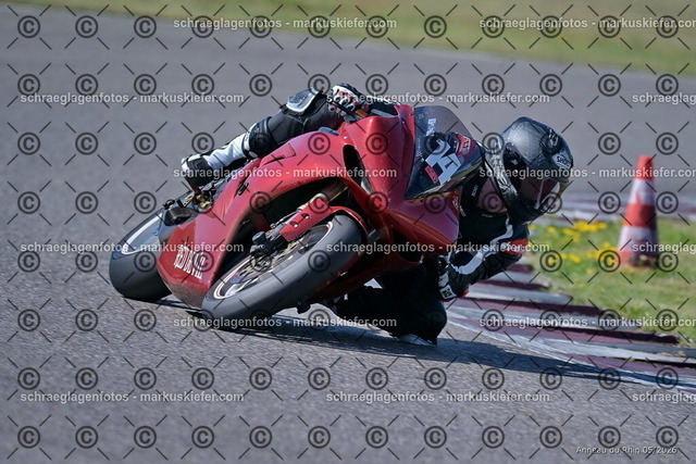 26BT02-0357 | markuskiefer.com - Realisiert mit Pictrs.com