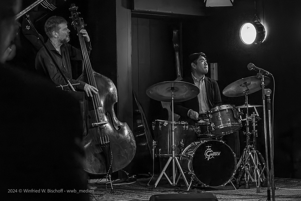 wwb-2411-0253 | <Fotografie> <Video> <Film> <Winfried Bischoff> - Realisiert mit Pictrs.com