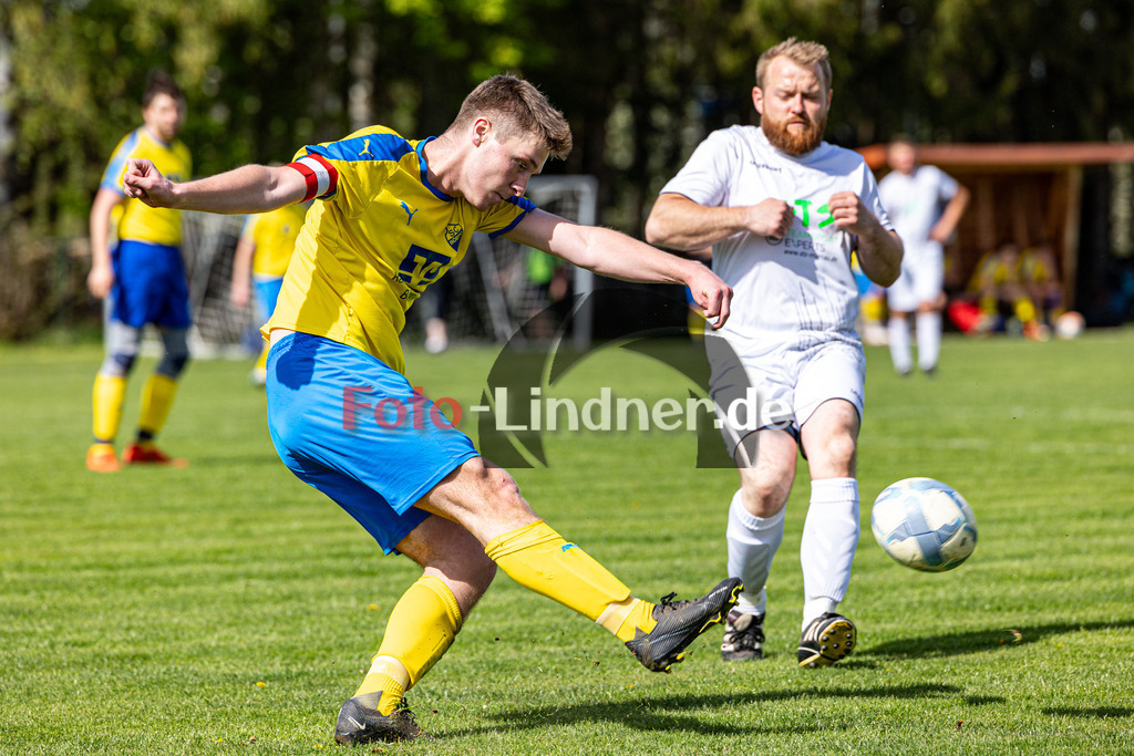 SC Böbing vs SG SV Eberfing/SV Söchering | Abstiegs Qualifikationsrunde A-Klasse Gruppe P, SC Böbing vs SG SV Eberfing/SV Söchering, 20240414,
Paul HABERÄCKER (SCB 4) in Aktion,
2024-04-14 in Böbing (Sportplatz Böbing)
4 Paul HABERÄCKER (SCB 4)
Copyright: WolfgangxLindner foto-lindner.de