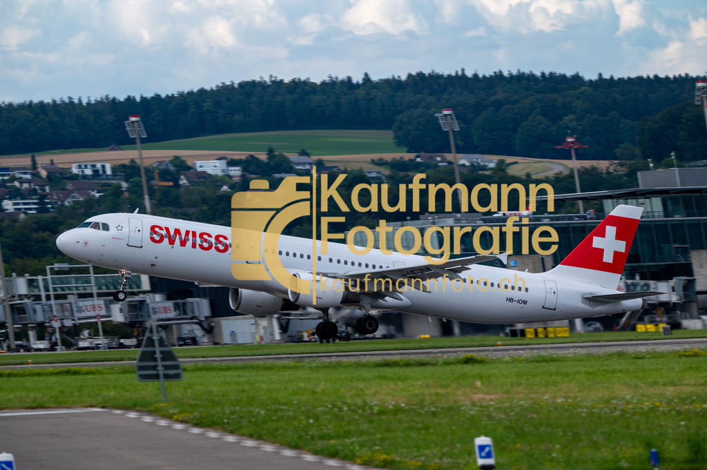 ZRH_Planespotting_def-6012 | kaufmannfoto - Realisiert mit Pictrs.com