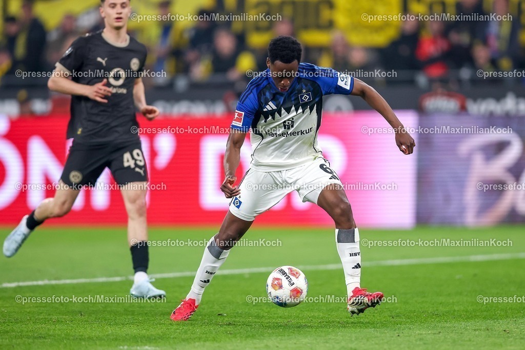 BVB21032601047 | 21.03.2026, Fußball, Borussia Dortmund - Hamburger SV, 1. Fußball Bundesliga, 27. Spieltag, Signal Iduna Park, Saison 2025 2026: Torschuss Treffer Schuss Tor zum 2:0 durch Torschütze Albert Sambi Lokonga&nbsp; (HSV #06)  zusammen mit   DFB regulations prohibit any use of photographs as image sequences and or quasi-video.