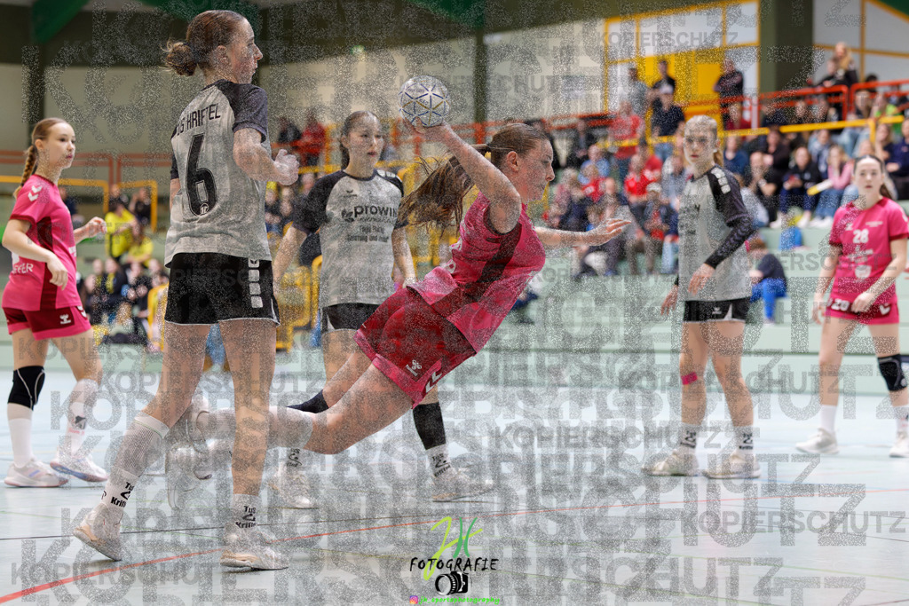 Hessenmeisterschaft wJC - Spiel um Platz 3; TuS Kriftel - SG Schenklengsfeld | Hessenmeisterschaft wJC - Spiel um Platz 3; TuS Kriftel - SG Schenklengsfeld am 22.03.2025 in Biedenkopf (Sporthalle Lahntalschule)Photo © 2025 - Jörg Heinrich - Realisiert mit Pictrs.com