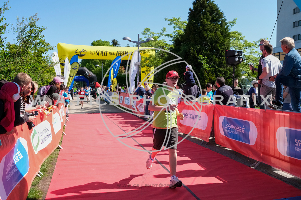 ..... | LINZ,AUSTRIA,27.April 24, Int. 3 Brückenlauf Linz  , Image shows: Photo: WAPICS / Michael ring