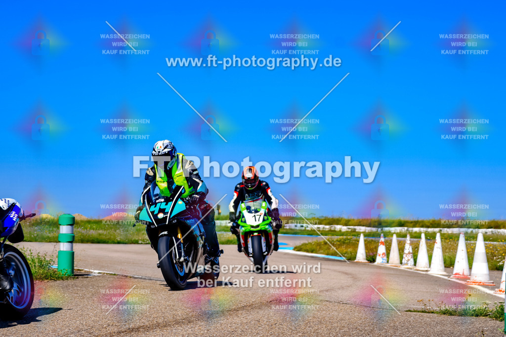 044-2807 | Hier findet Ihr Bilder von Touristenfahrten auf der Nürburgring Nordschleife oder von anderen Veranstaltungen die ich besucht habe. Viel Spass beim Durch Schauen 