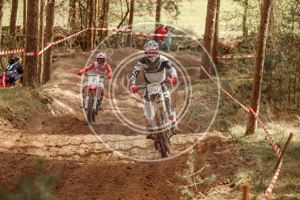 4TaktLauf1-350 | koppe-media - Realisiert mit Pictrs.com
