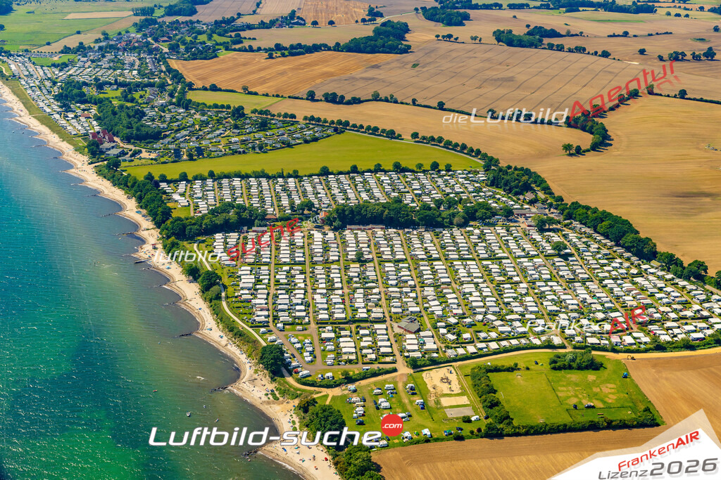 Brodau Campingplatz Schashagen Bild- Das Luftbild wurde 2025 vom UL-Flugzeug heraus erstellt ( keine Drohne bzw. Drohnenaufnahme ) - Hochauflösende Luftaufnahme -Nicht vergleichbar mit Google Maps oder Satelittenbilder- Die Geschenkidee !Mit Lizenz und Bildrechte bestellbar - CC
