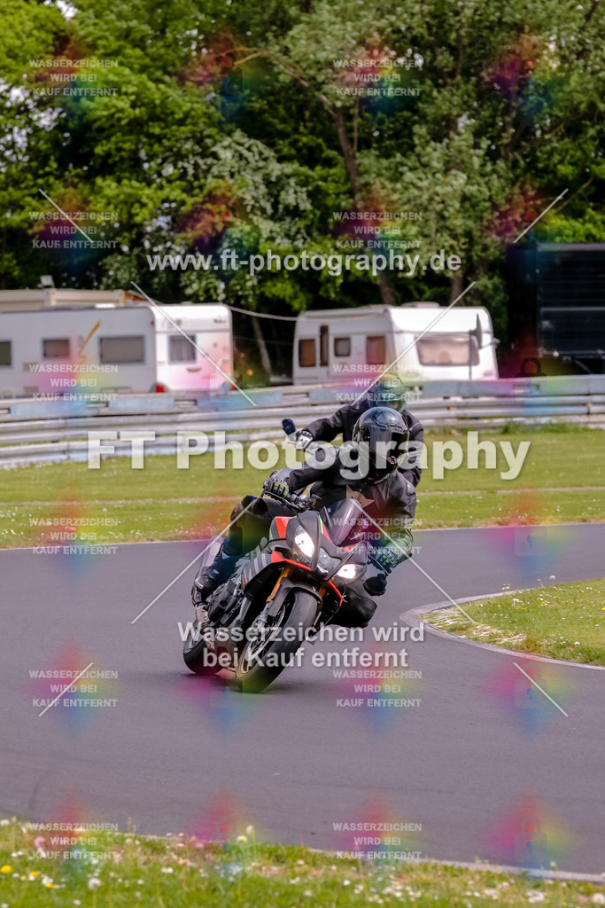 MotoTeamVBK-20815 | Hier findet Ihr Bilder von Touristenfahrten auf der Nürburgring Nordschleife oder von anderen Veranstaltungen die ich besucht habe. Viel Spass beim Durch Schauen 