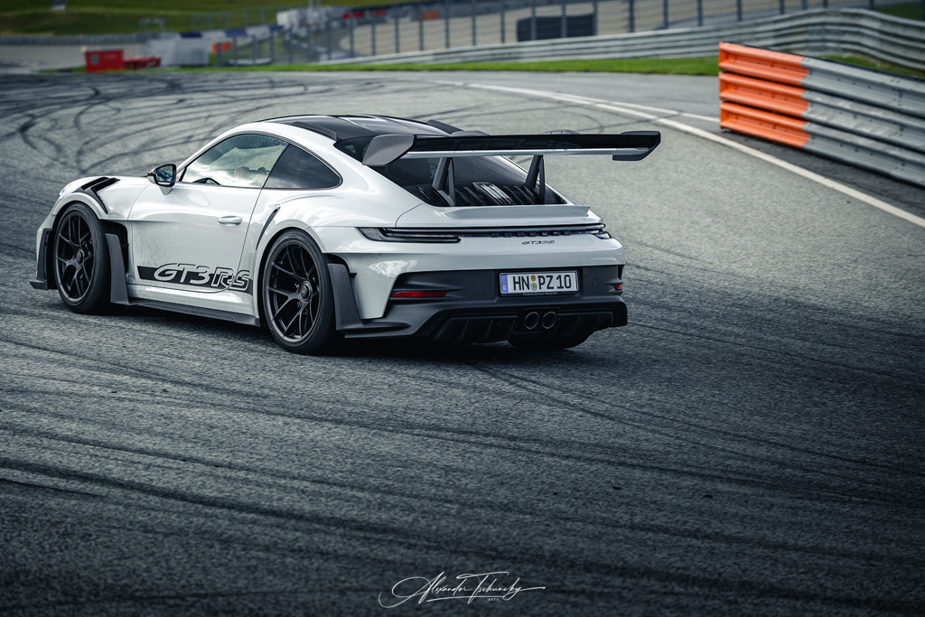 R6PZ2554 _Alexander Tschuncky | Entdecken Sie die faszinierende Welt von Alexander Tschuncky Arts: Kreative Fotografie, atemberaubende Automobilkunst und hochwertiger Bilderdruck. Lassen Sie sich inspirieren! - Realisiert mit Pictrs.com