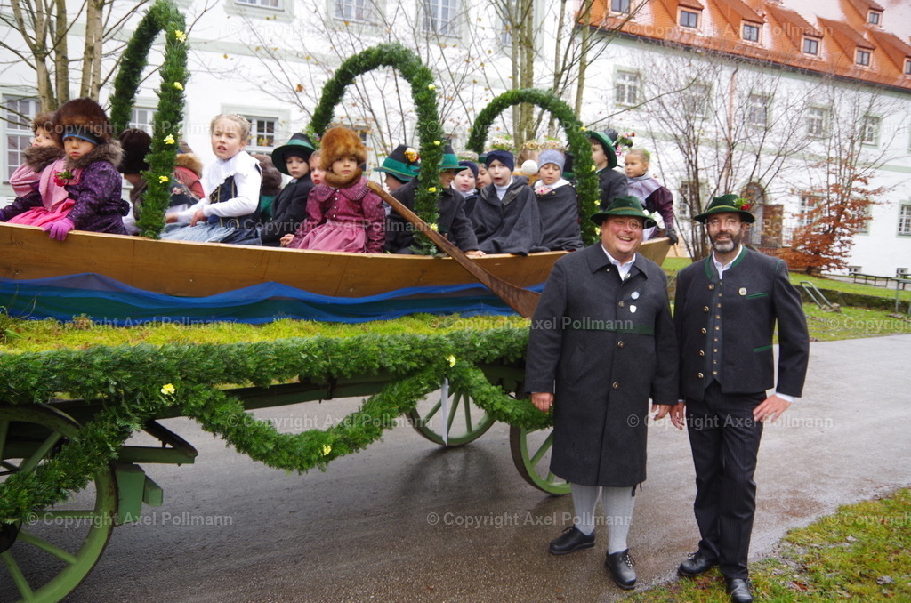IMGP9396 | fotografiert von Axel PollmannLeonhardi Wallfahrt Benediktbeuern und Murnau, Fronleichnam, Fasching, Landschaft im Loisachtal und Benediktbeuern  - Realisiert mit Pictrs.com