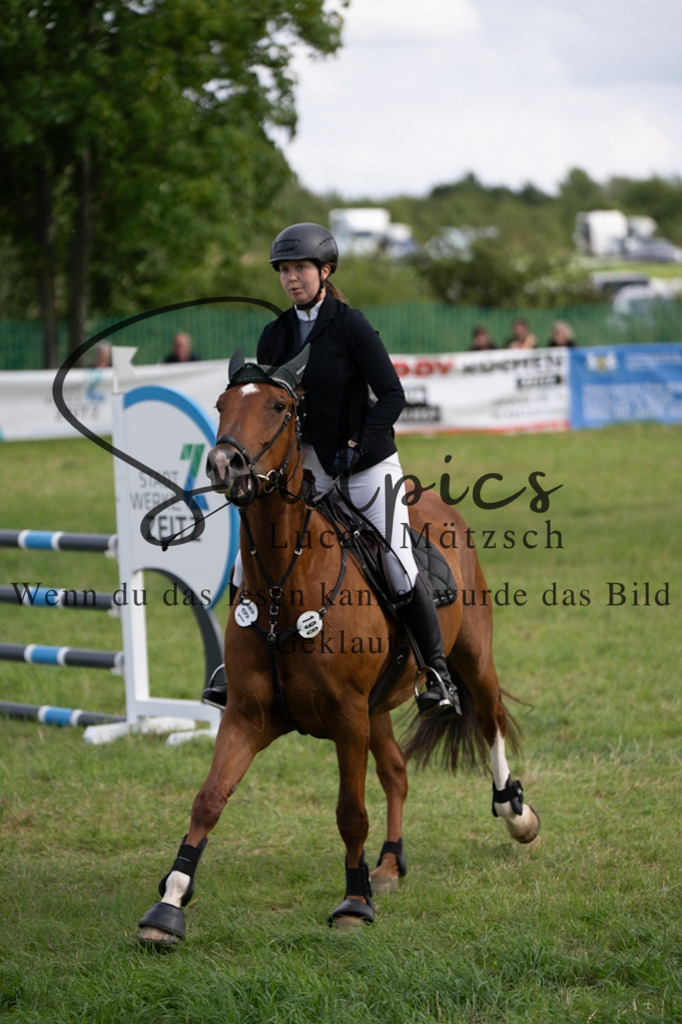 A7V04848 | Turnier/Reitfotograf