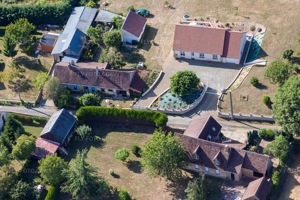 Aerial view: View of the town in Coudrecieux in the state Sarthe, France.Photo: IMG_20152.jpg taken on 07/31/2009 by Werner Riehm/FLY-FOTO.comResolution of the original: 3833 x 2555 px
